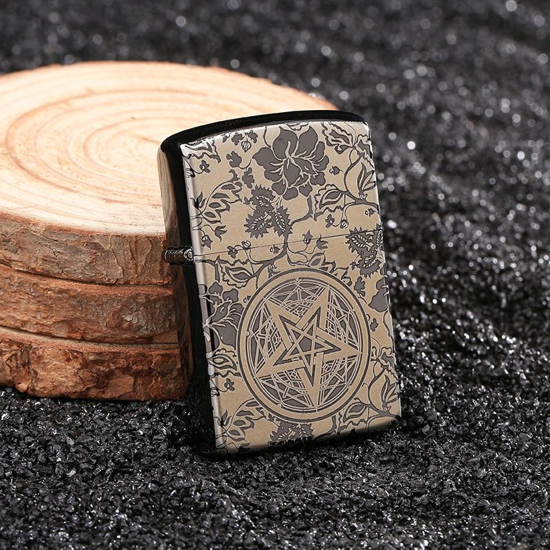 Zippo Бензиновая зажигалка #1