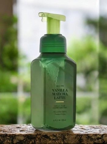 Мыло-пенка для рук Bath & Body Works VANILLA MATCHA LATTE Foaming Soap #1