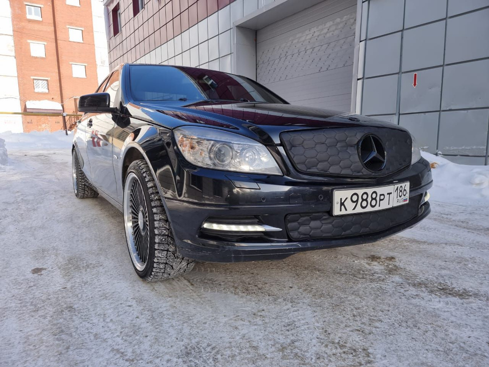 Утеплитель радиатора и бампера для Mercedes-Benz Мерседес Бенц W204 (2006 -2011)  #1