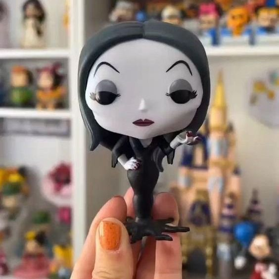 Игрушечный подарок Funko Pop The Addams Family - Morticia Addams 801 #1