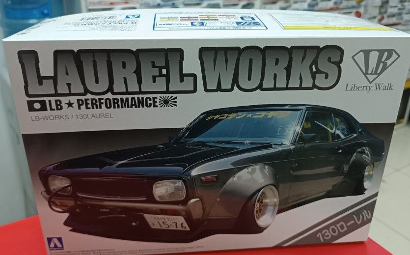 Сборная модель Aoshima 1:24 01148 LB Works 130 Laurel #1