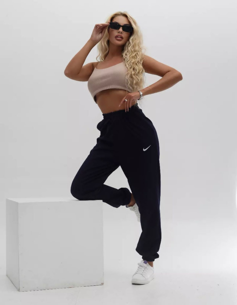 Брюки спортивные Nike W Nsw Club Flc Mr Os Pant #1