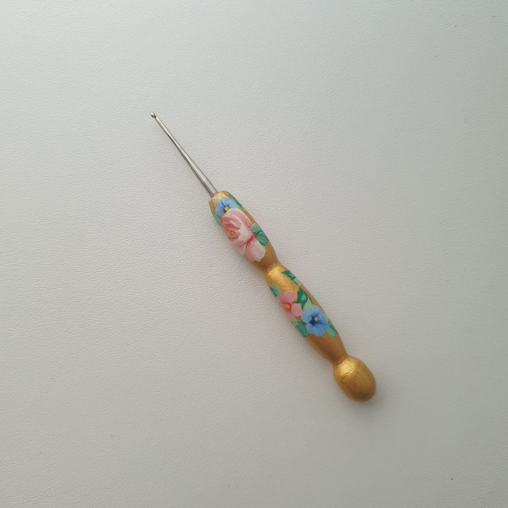 Миниатюрный короткий мини крючок (для фриволите) 1.0 мм с короткой рукояткой и жостовской росписью на #1
