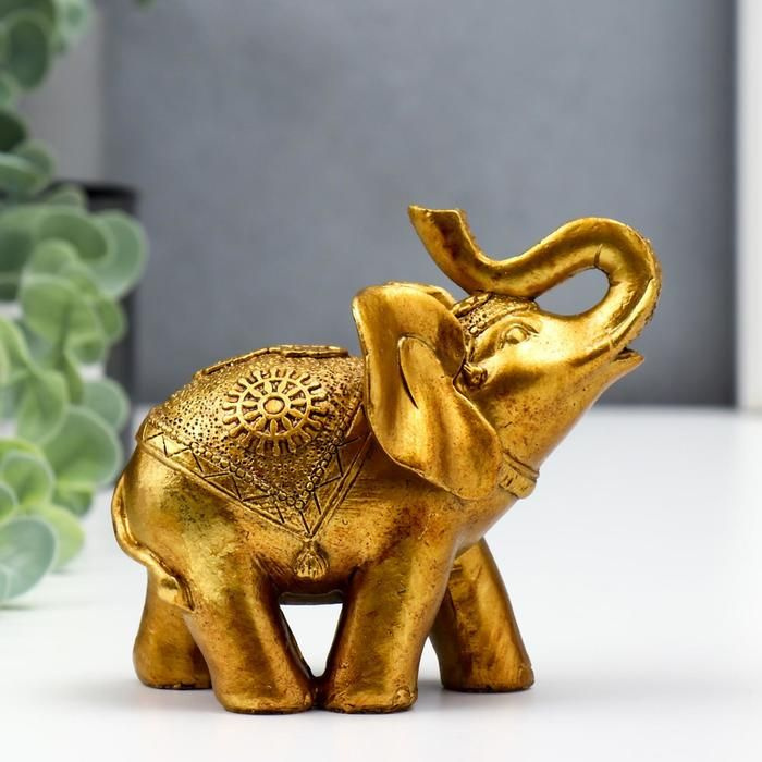 Сувенирная фигурка КНР "Слон в золотой попоне с узорами", лак, полистоун, 10х5х12 см  #1