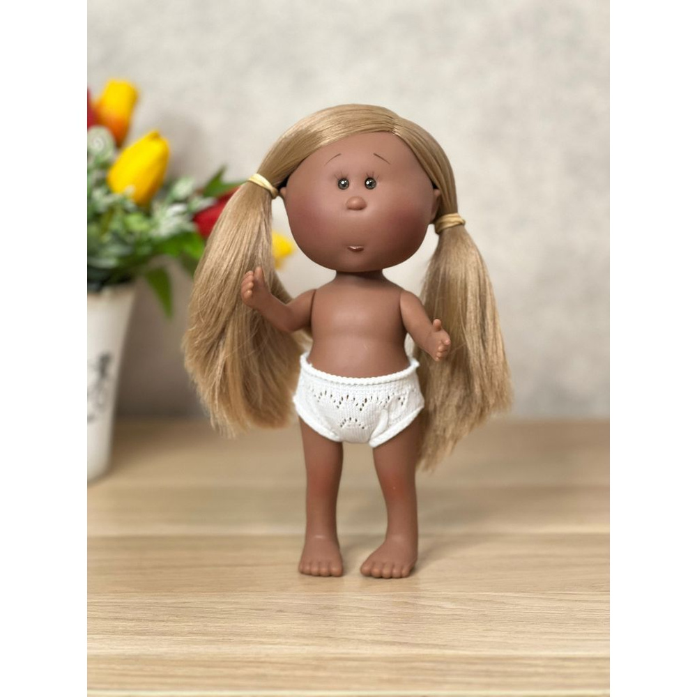 Кукла Nines виниловая 23см Little Mia без одежды #1