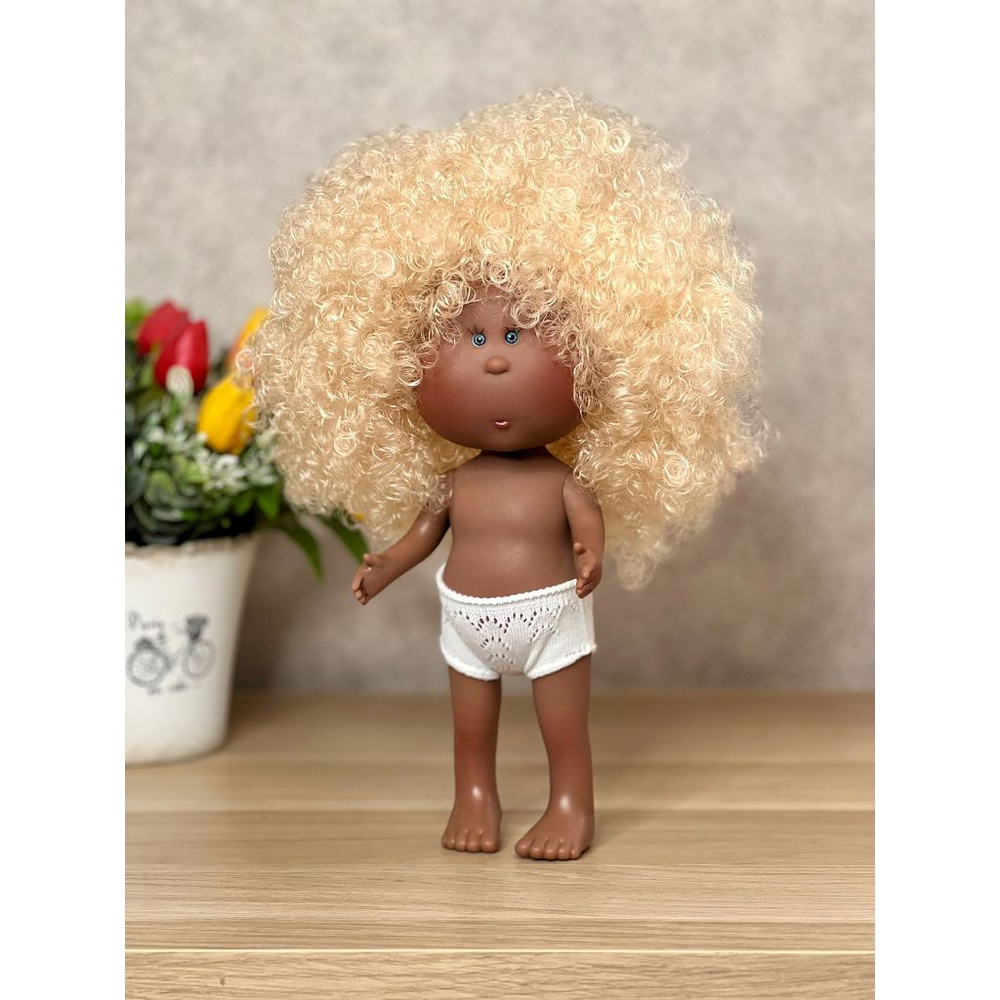 Кукла Nines виниловая 30см MIA без одежды (3000W10A1) #1