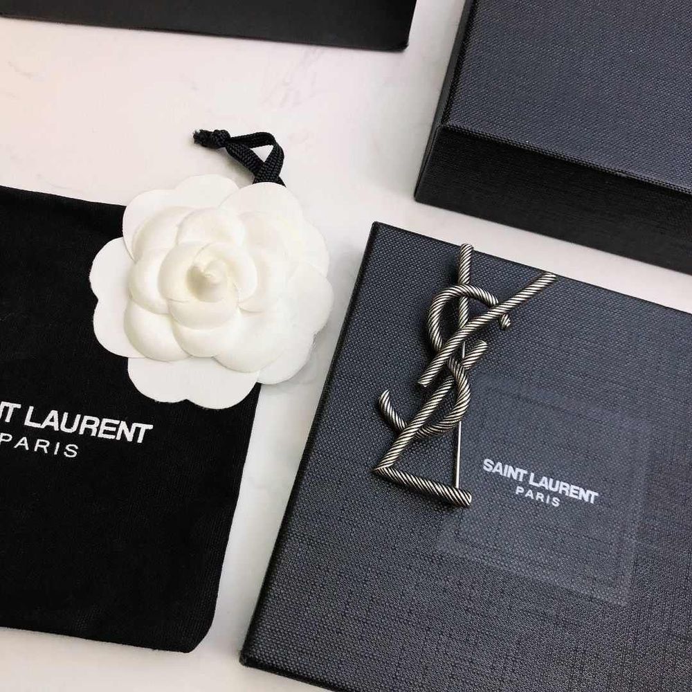 Yves Saint Laurent Брошь #1