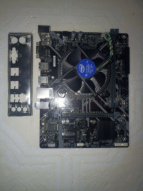 GigabyteH310MS22.0(Сокет1151v2)+CPUCeleronG4920+кулер,сзаднейпланкой,LGA1151v2,DDR4,Материнскаяплата