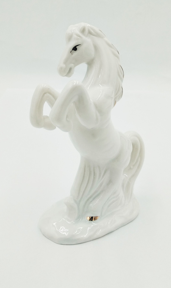 Статуэтка Конь на дыбах фарфор 11х7х4см. Фигурка Лошадь, сувенир для декора дома, для интерьера. Подарок #1