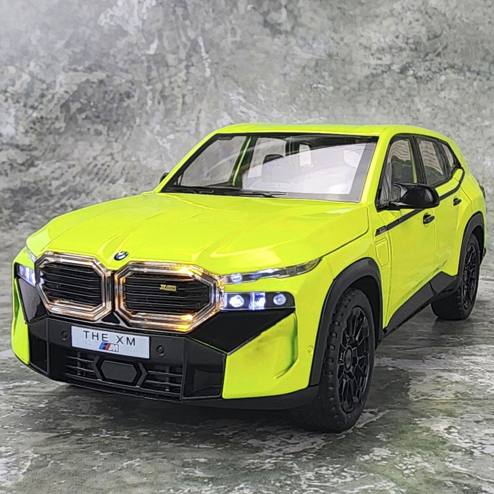 Машинка инерционная BMW XM металлическая модель 1:24 БМВ ХМ внедорожник желтый неон 21см, со светом и #1