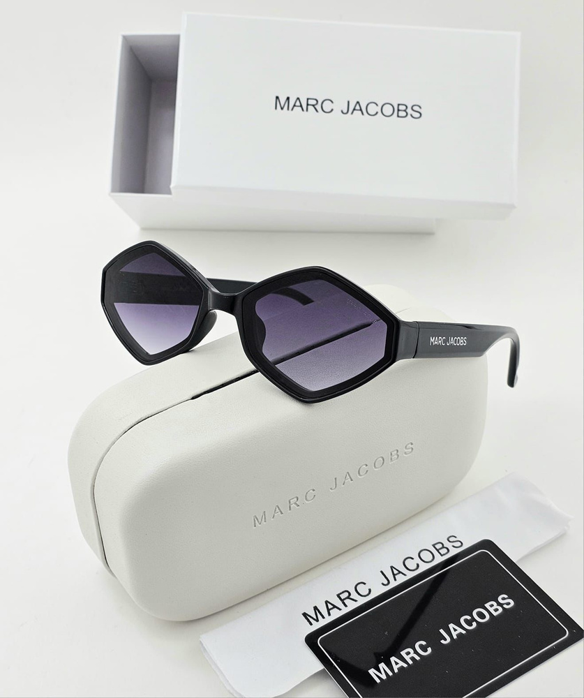 Женские солнцезащитные очки Marc Jacobs #1