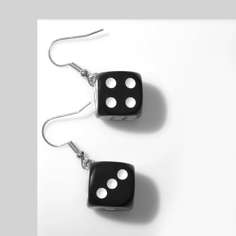 Серьги Кости игральные кубики, цвет бело-чёрный в серебре  #1