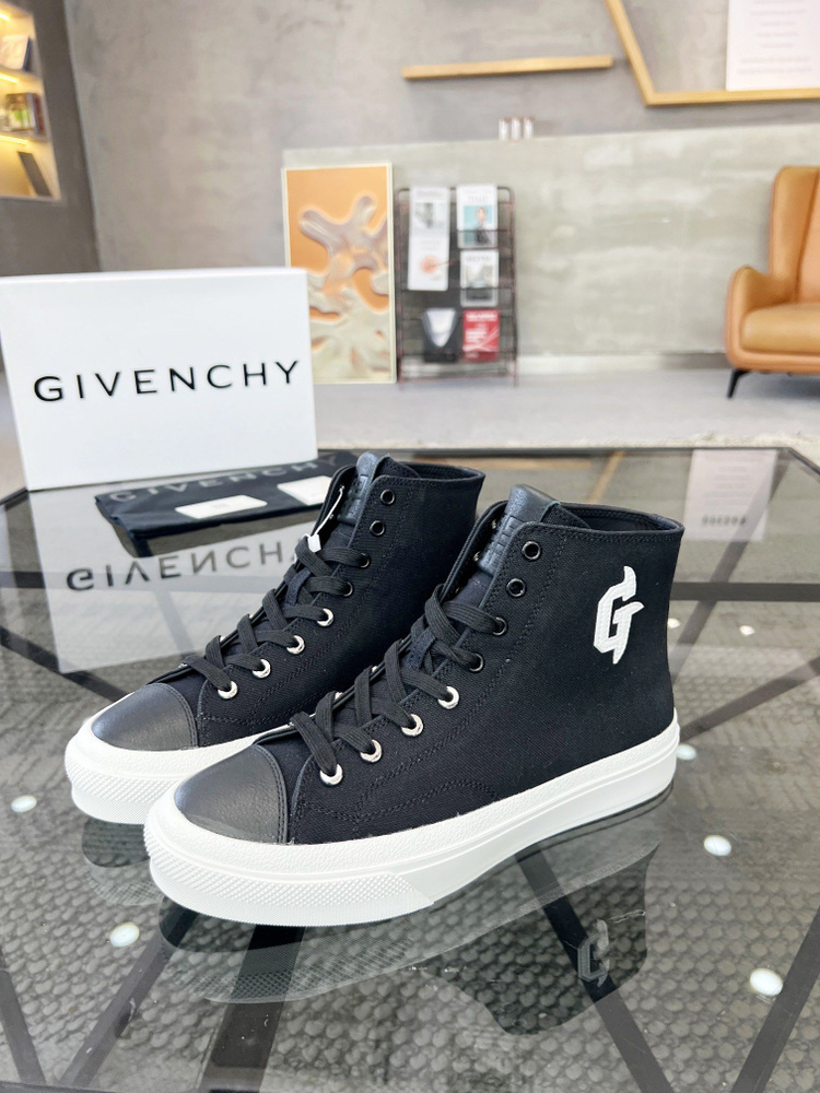 Кроссовки Givenchy #1