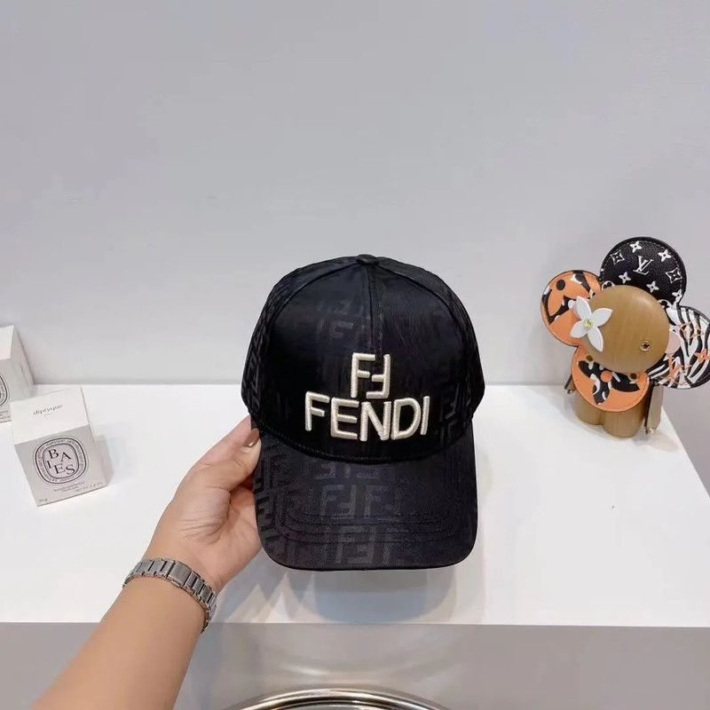 Бейсболка Fendi #1