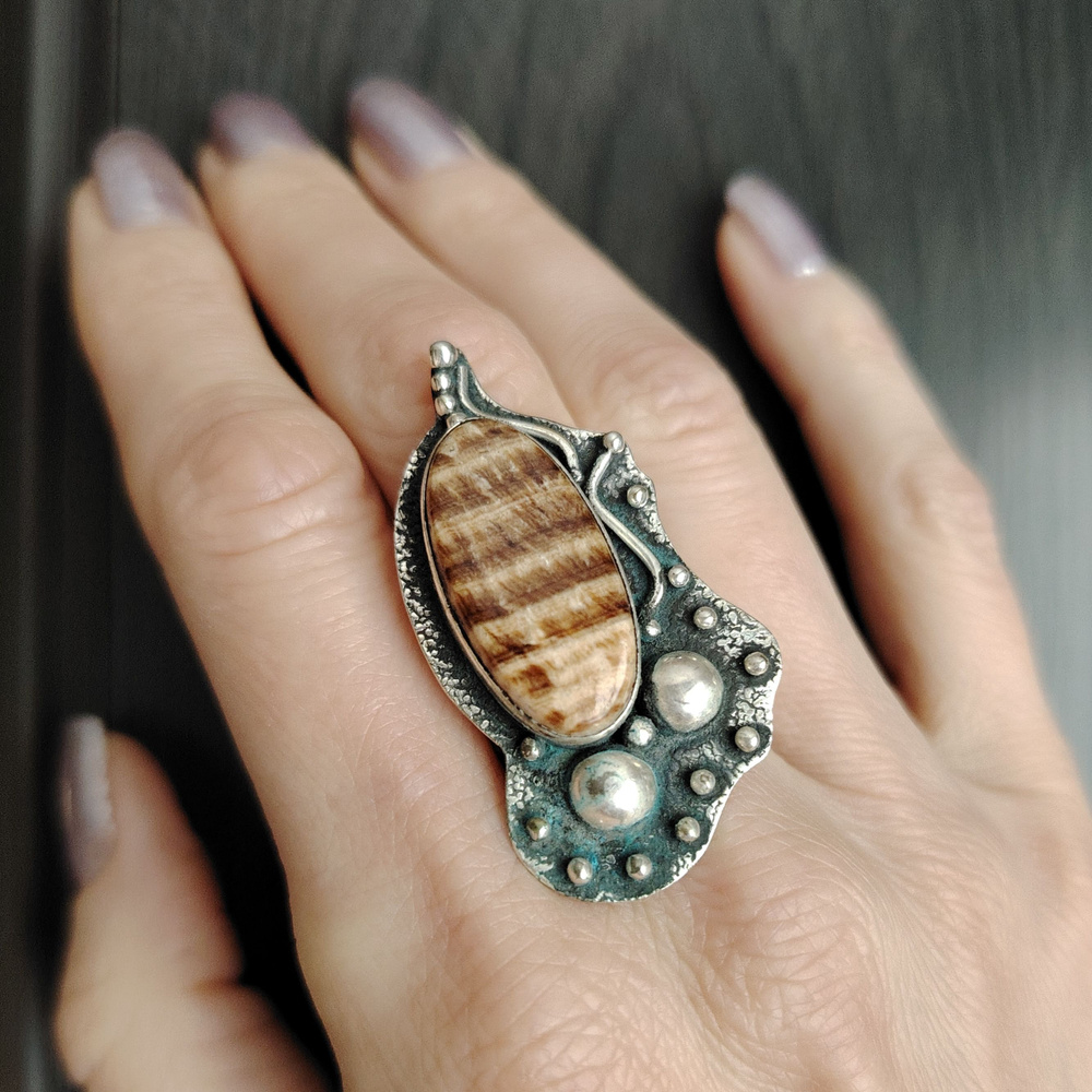 Кольцо с арагонитом 17,5 размер (латунь с серебряным покрытием, кольцо с натуральным крупным камнем) #1