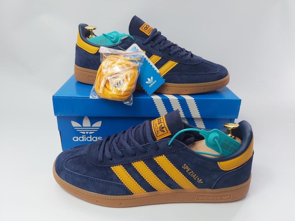 Кроссовки adidas Originals Spezial #1