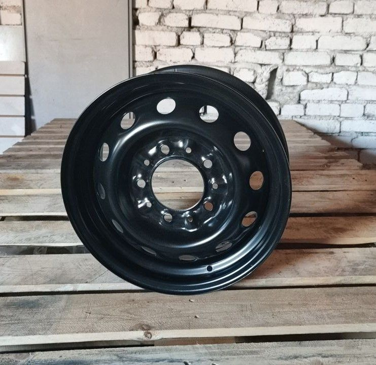 Accuride ВАЗ 21230 Нива Black Колесный диск Штампованный 15x6" PCD5х139.7 ET40 D98.6  #1