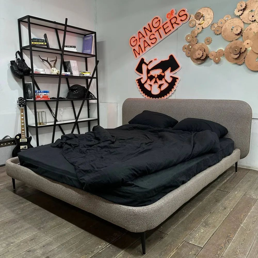 Банда Мастеров Двуспальная кровать, Двуспальная кровать на ножка модель Скай, 160х200 см  #1