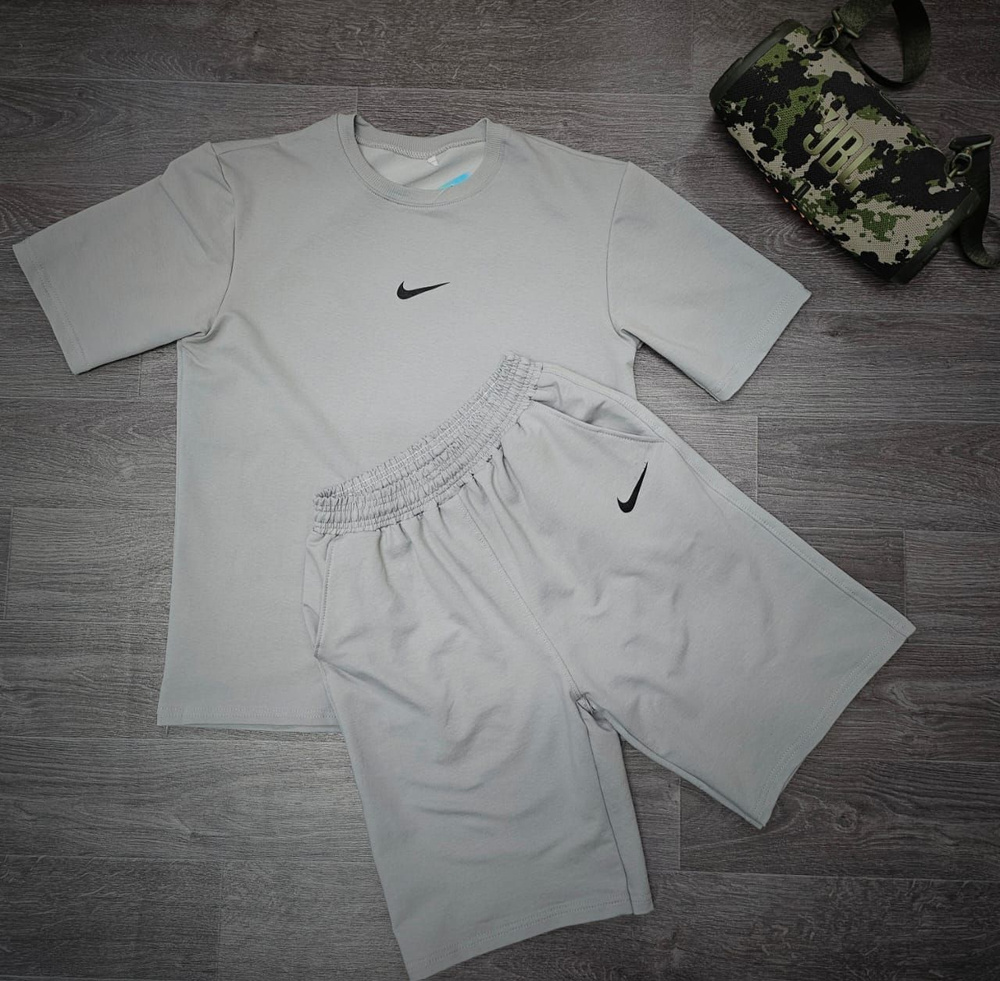 Костюм спортивный Nike #1