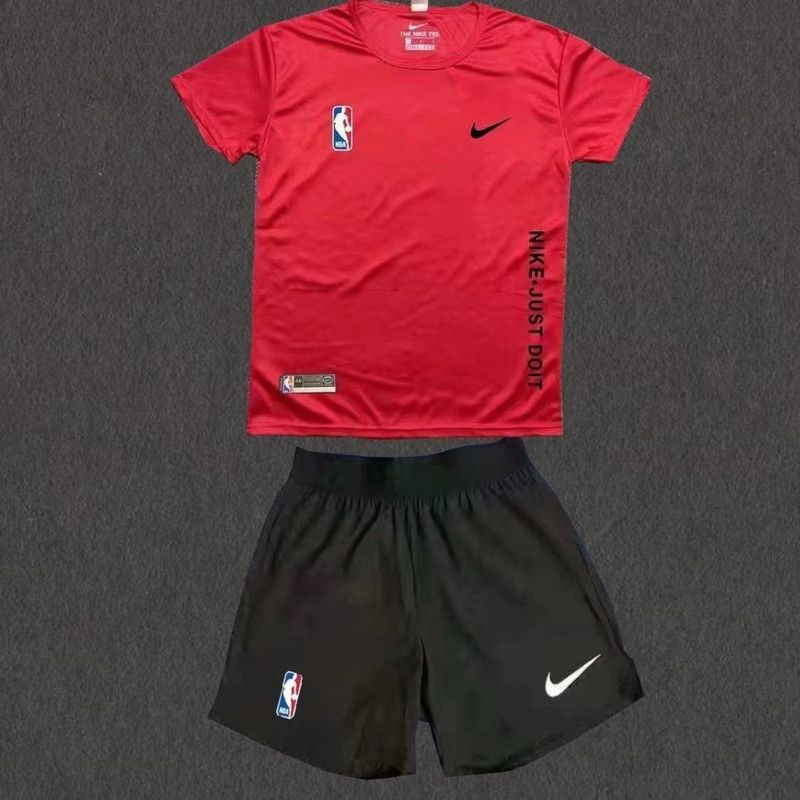 Комплект футболок Nike #1