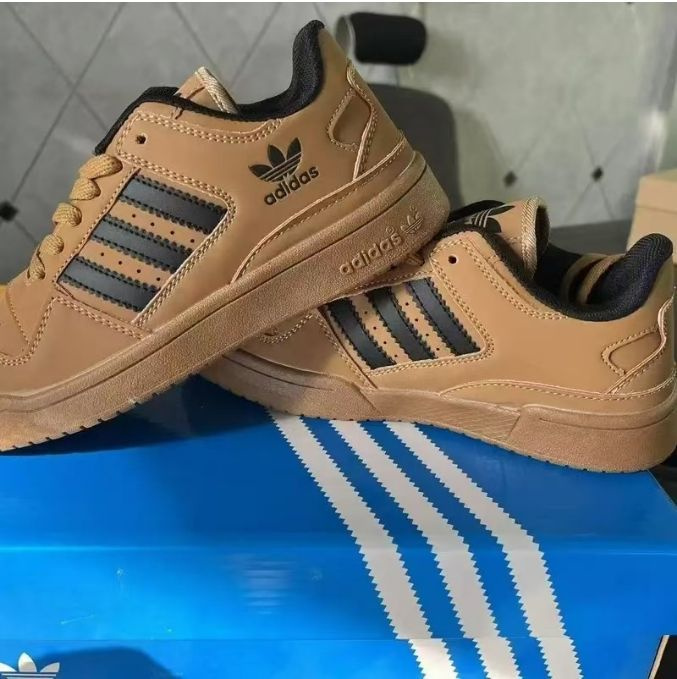 Кроссовки adidas #1