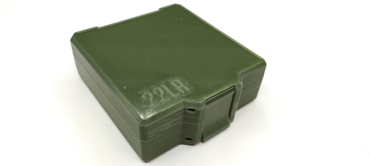 Кейс / коробка для патронов калибра 22LR / 5,6 мм с защелкой на 100 штук