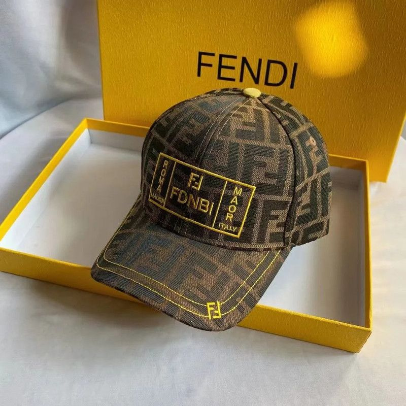 Бейсболка Fendi #1