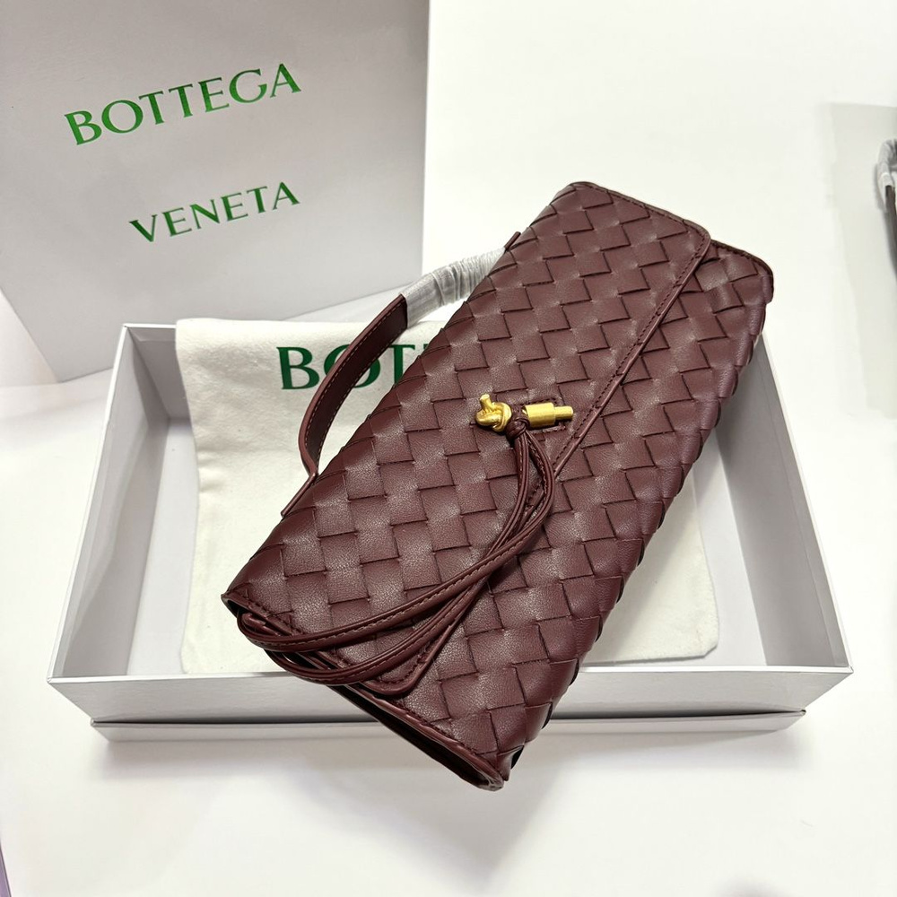 BOTTEGA VENETA Сумка на плечо багет #1