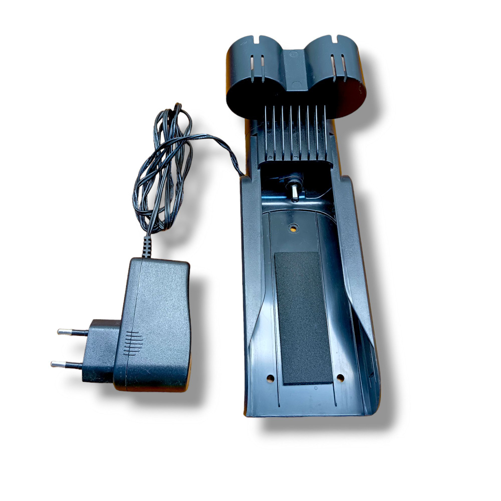 Redmond RV-UR361 Зарядное устройство для пылесоса #1