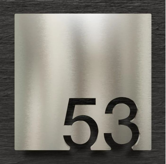 Номер квартиры 53 металлическая табличка на дверь #1