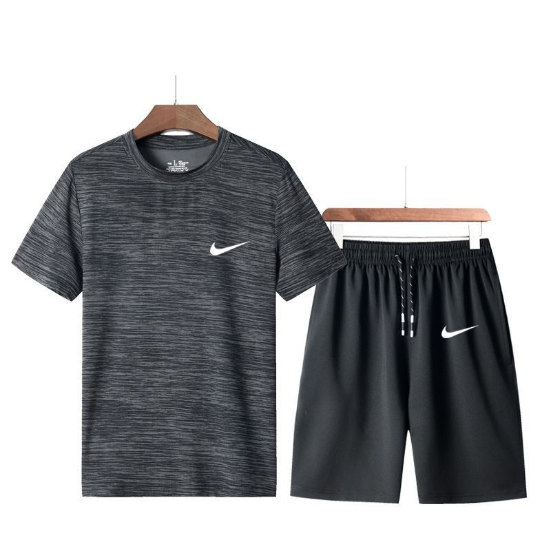 Костюм спортивный Nike #1