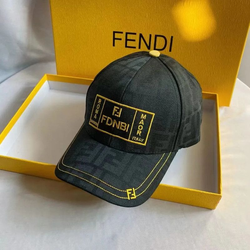 Бейсболка Fendi #1