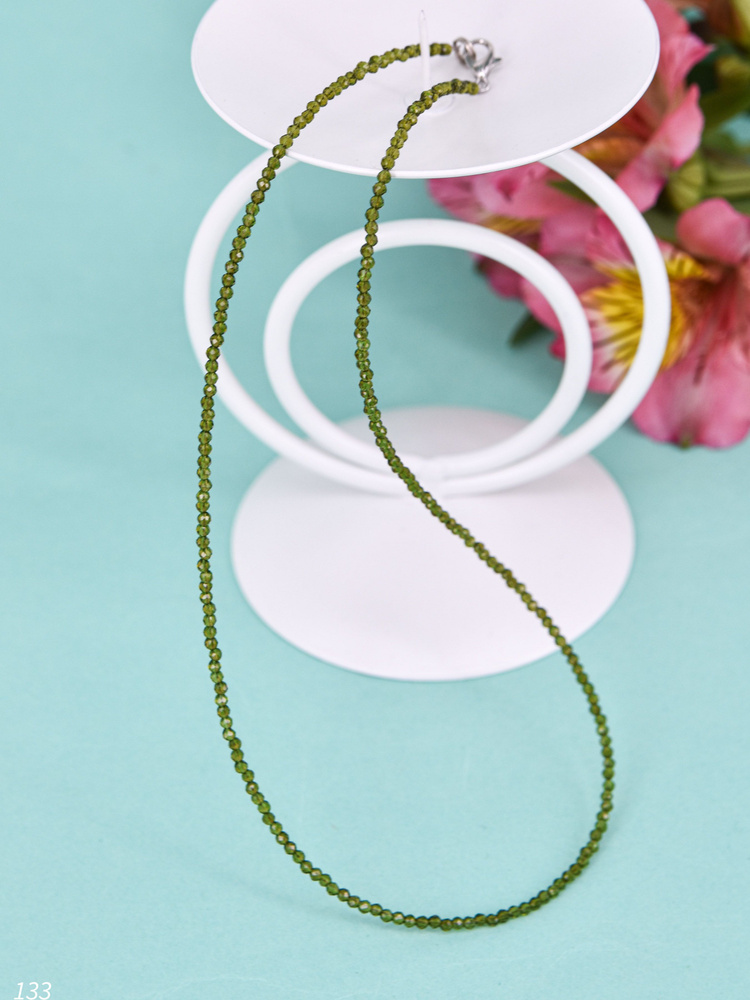 Чокер из шпинели в цвет Оливина / Колье из натуральных камней / ожерелье женское  #1