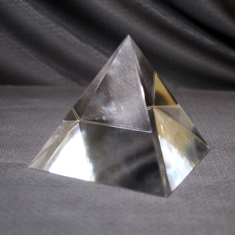 Стеклянная Пирамида для Медитации и Магии, 8,8 см #1