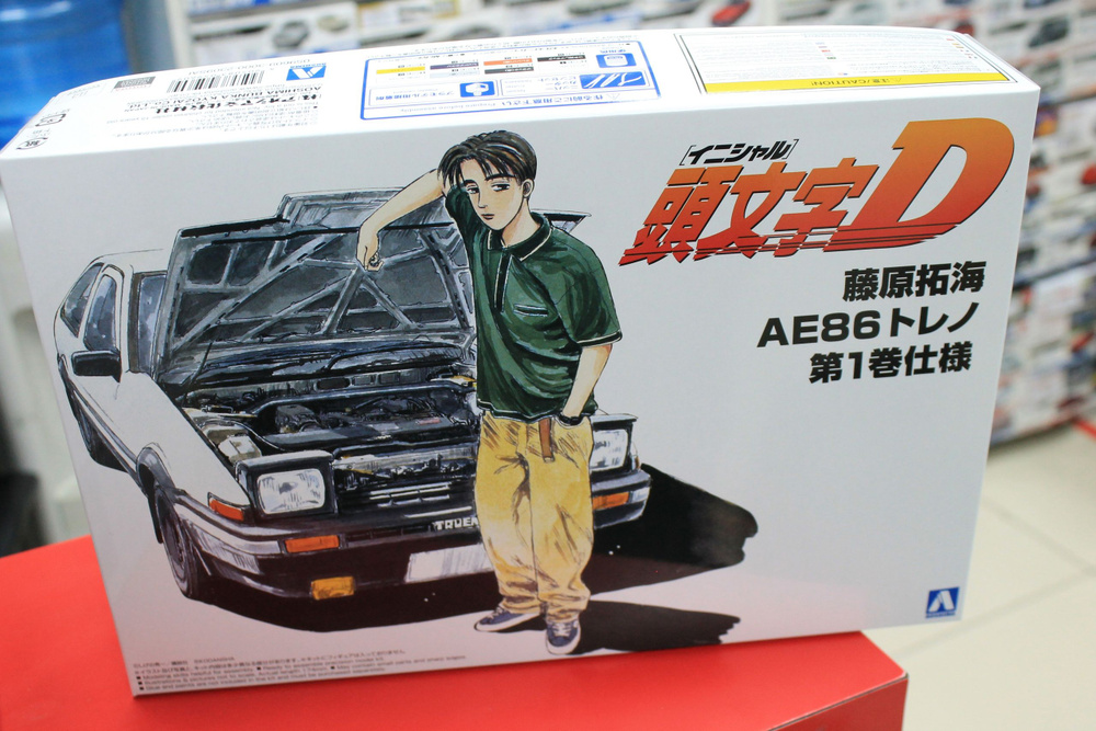 Сборная модель Aoshima 1:24 05960 Toyota Trueno AE86 Takumi Fujiwara Comics Vol.1 Ver. #1