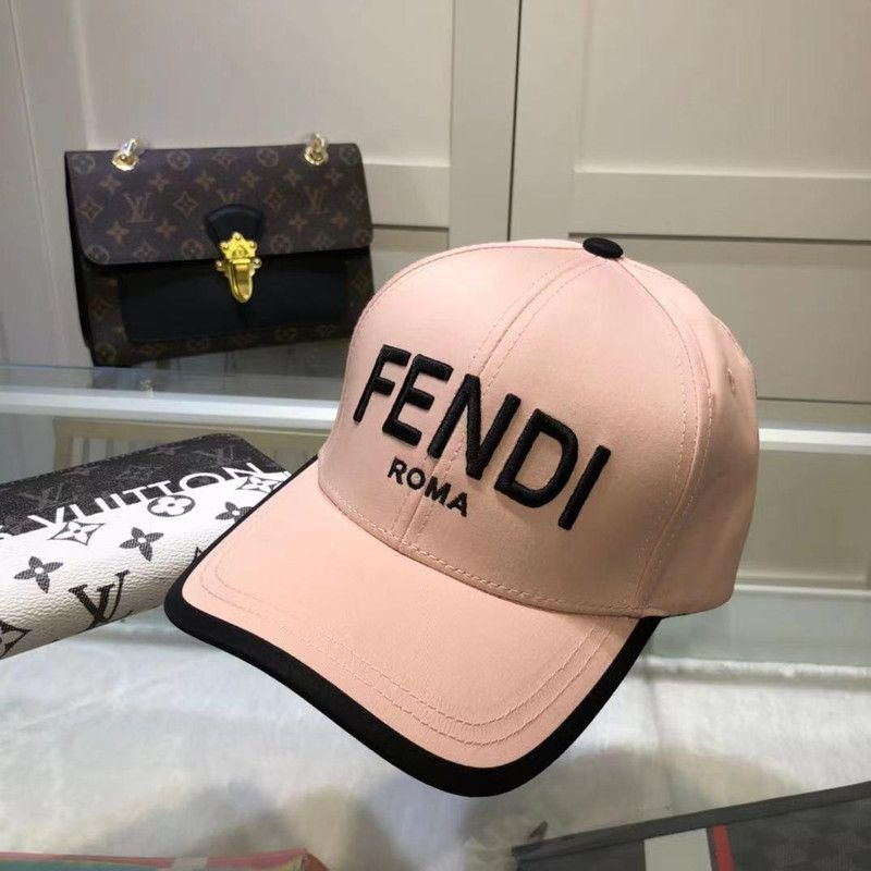 Бейсболка Fendi #1