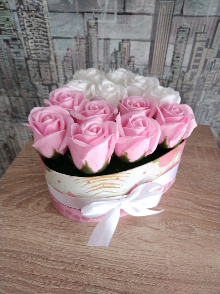 Цветы из мыла (тринадцать мыльных роз в коробке в виде сердца)  #1