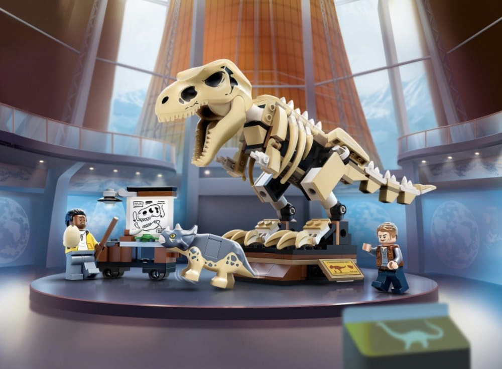 Конструктор Мир Юрского Периода 60132 "Скелет тиранозавра на выставке" 210 деталей (Динозавры/Подарок #1