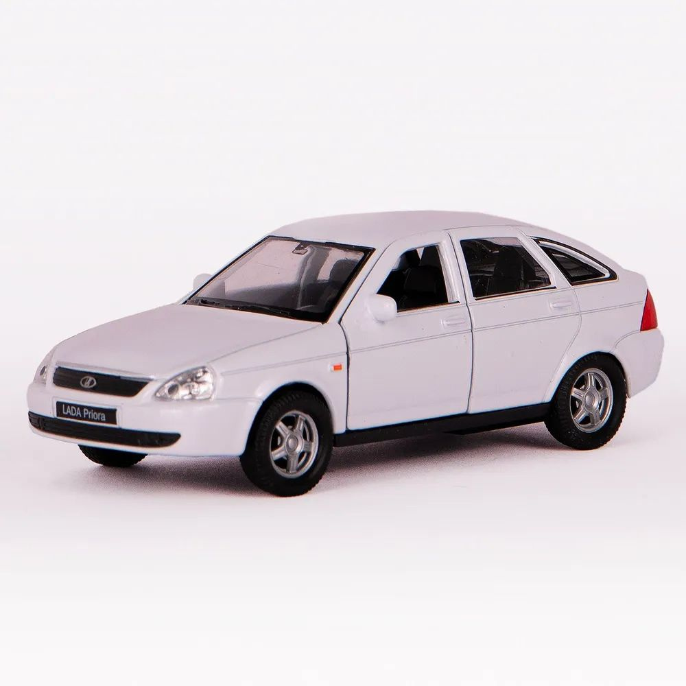 Машинка Welly 1:38 LADA Priora 43645W Белый #1