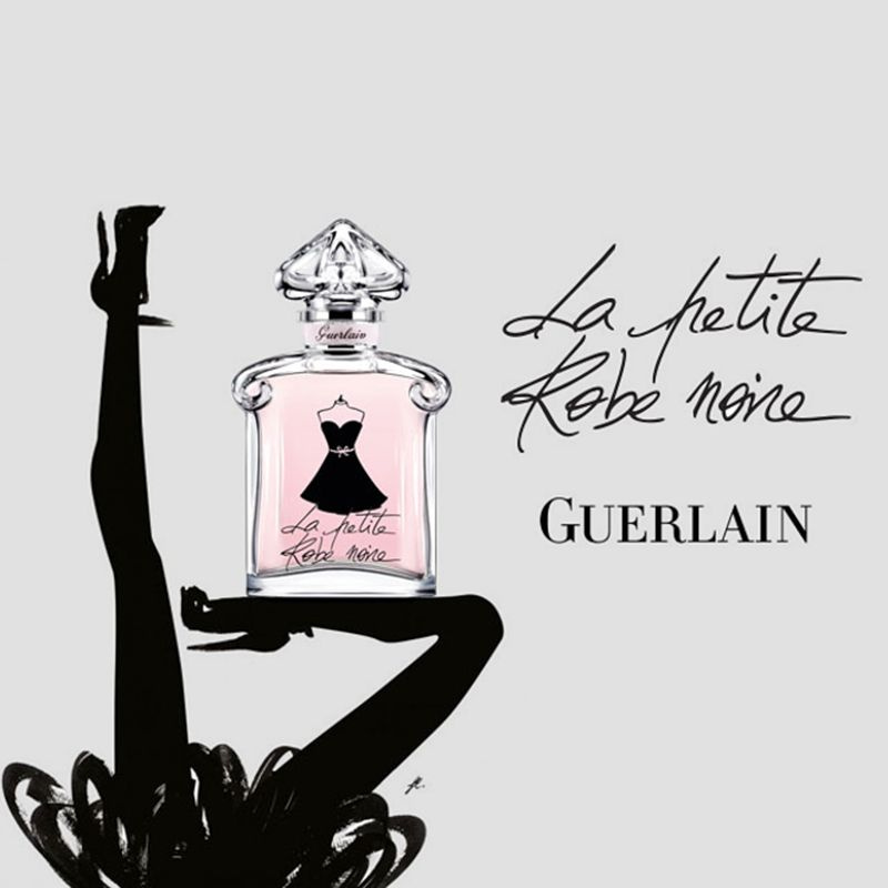 La Petite Robe Noire предназначен для женщин, в чьем гардеробе обязательно присутствует маленькое черное платье. Теперь классический образ может быть завершен ароматом. Для тех же, кто до сих пор не обзавелся лаконичным элегантным нарядом, подходящим на любые случаи жизни, волнующая композиция в цветочно-фруктовом стиле станет прекрасным поводом освежить и разнообразить свой модный арсенал. В верхних нотах пирамиды слышится нежное звучание розы, окутанное таинственной дымкой флердоранжа. Лирическое настроение деликатно поддерживает жасмин. Под этот чувственный аккомпанемент раскрываются волнующие и завораживающие ноты сердца. Кружат голову вишневые аккорды, переливается цитрусовая свежесть и сочно искрится нагретое солнцем зеленое яблоко. В ароматном послевкусии шлейфа звучат терпковатые ноты белого мускуса и пачули. Завершает композицию томная, обволакивающая амбра, придающая аромату неповторимый восточный колорит.