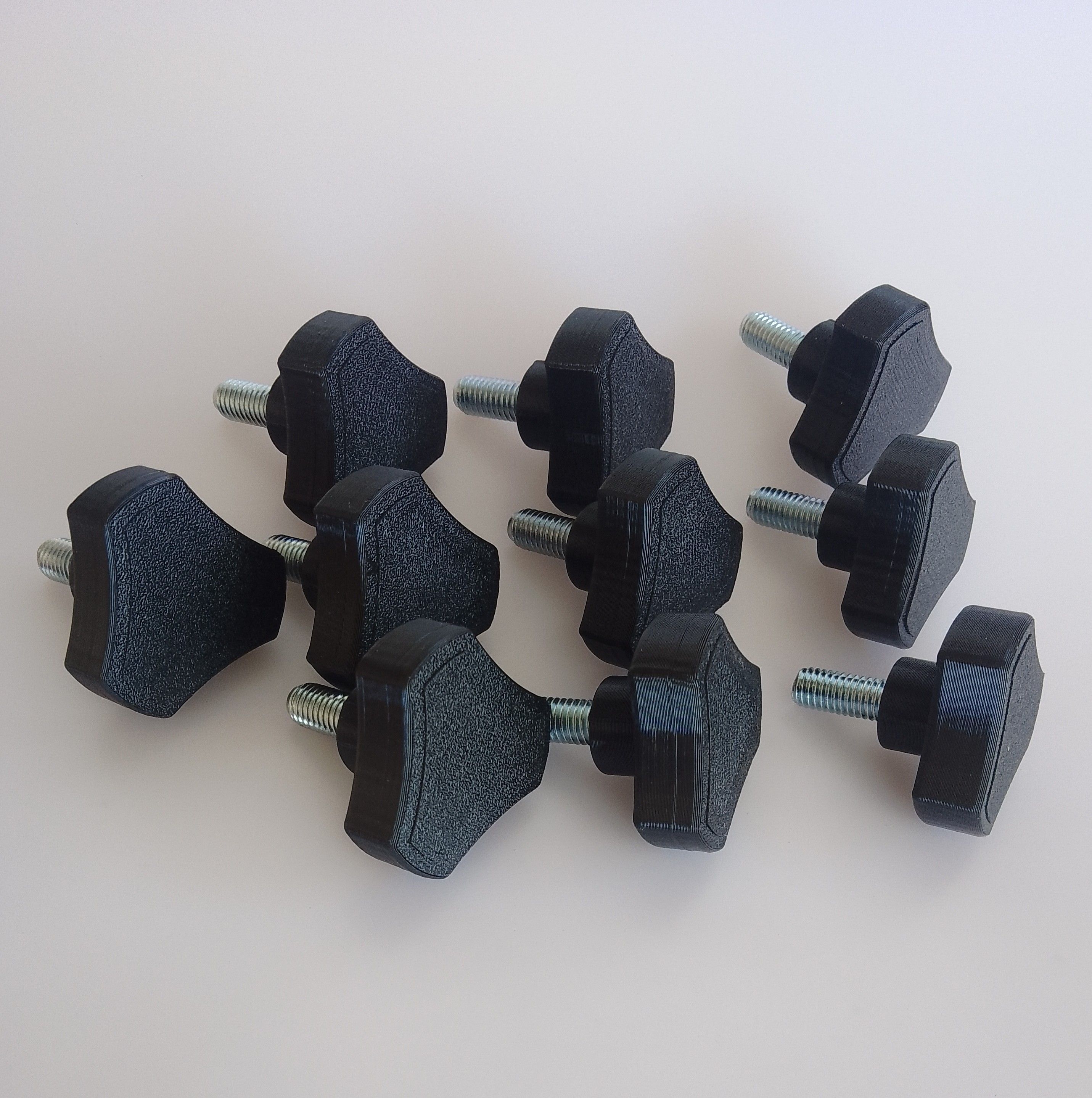 ВинтM8x17мм,головка:Барашковая,10шт.210г