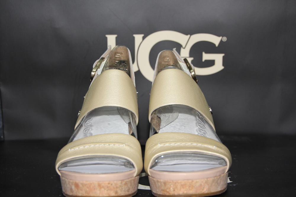 Босоножки UGG #1