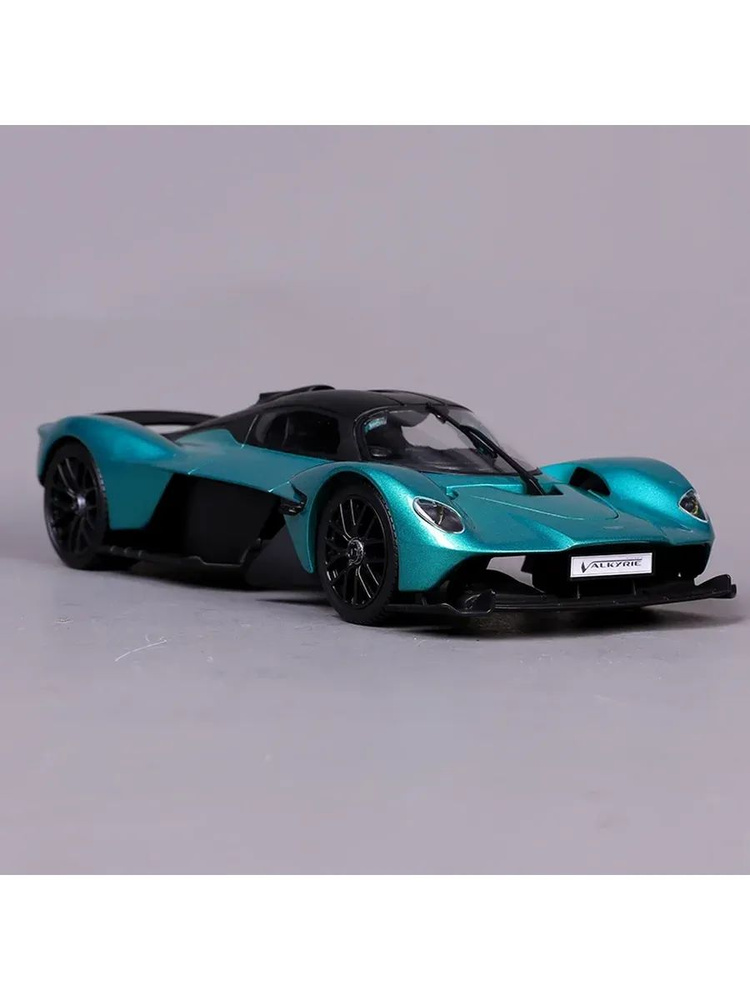 Машинка 1:18 SP ED - 2022 Aston Martin Valkyrie - NEW Maisto #1