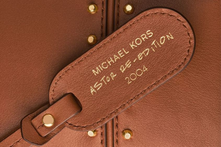 Создавая коллекции, Michael Kors сочетает высококачественные материалы, инновационные технологии и неповторимый стиль, который подчёркивает индивидуальность любого человека. Каждая деталь продумана до мелочей, чтобы обеспечить максимальный комфорт и удовольствие от использования.