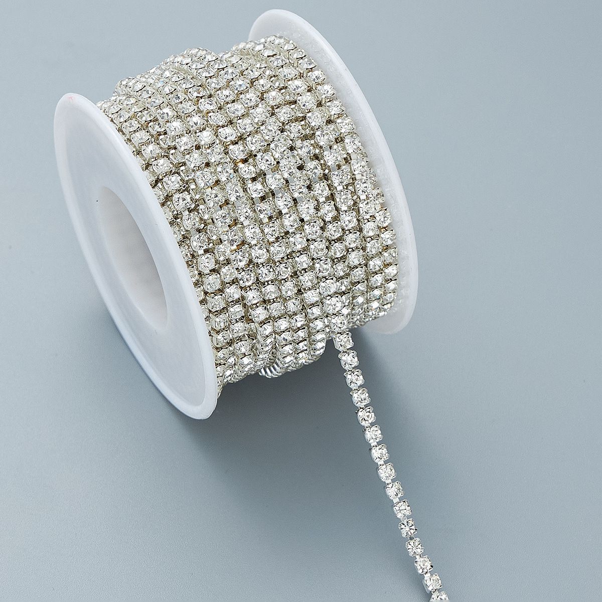 Декоративнаяпластиковаятесьма,жемчугнанитях