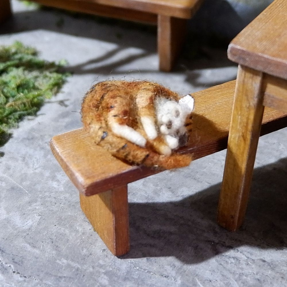 Кот рыжий спящий, миниатюра для кукольного домика. Ручная работа.  #1