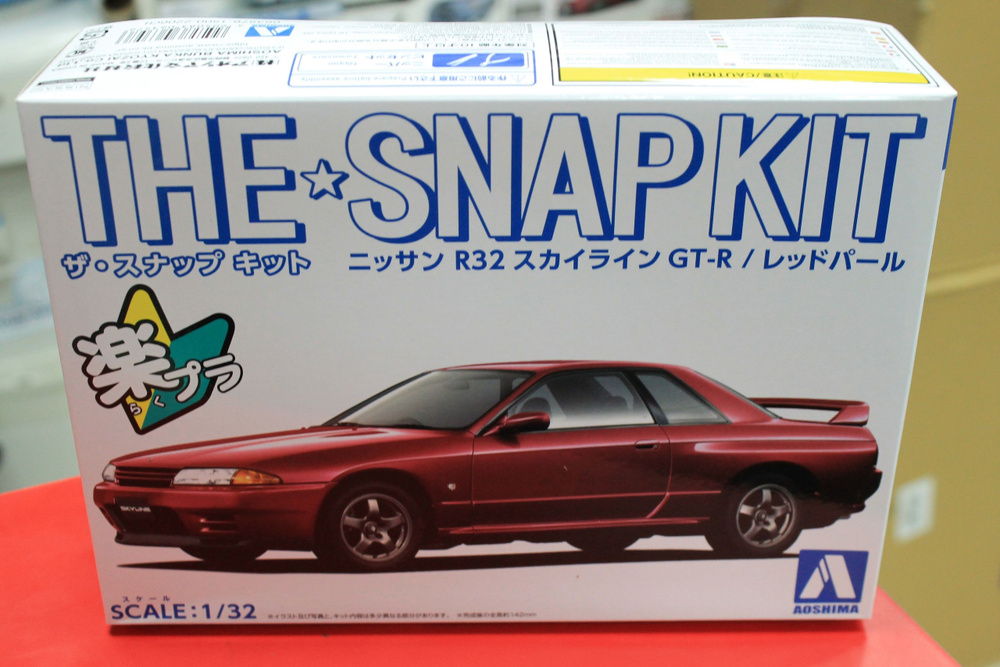 Сборная модель Aoshima 1:32 06357 Nissan Skyline GT-R R32 (Red Pearl) #1