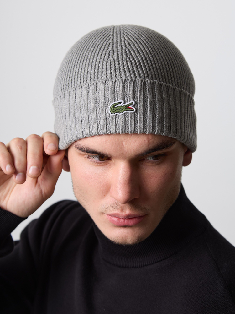 Шапка Lacoste #1