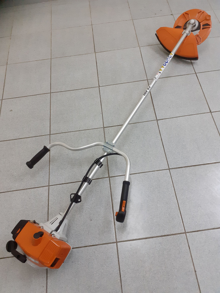 Триммер бензиновый FS 250 STIHL 41349673308 с диском 230-2. #1