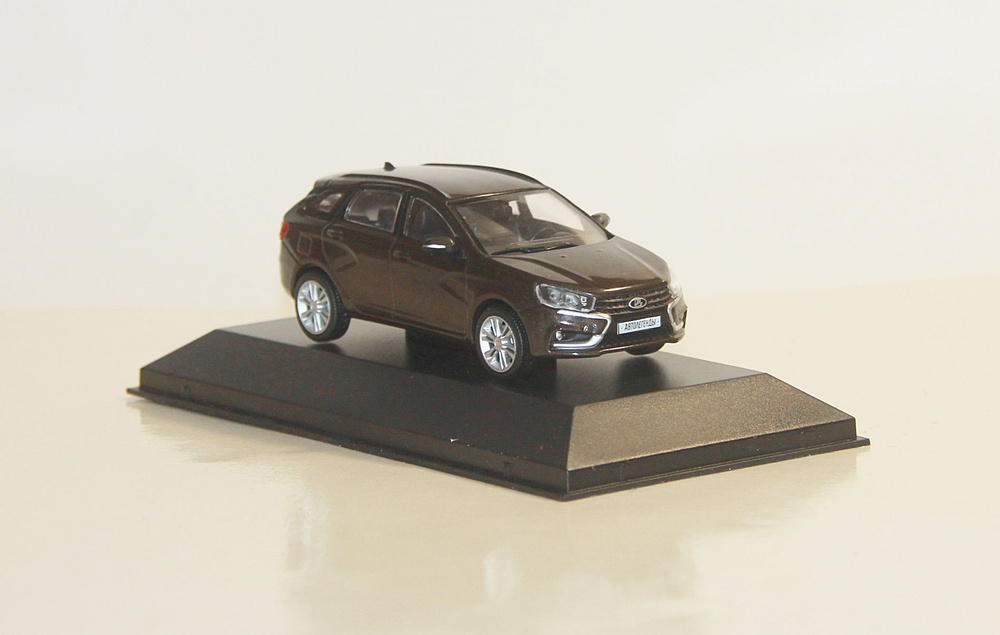 Модель коллекционная LADA Vesta SW. Новая Эпоха. 1:43. #1